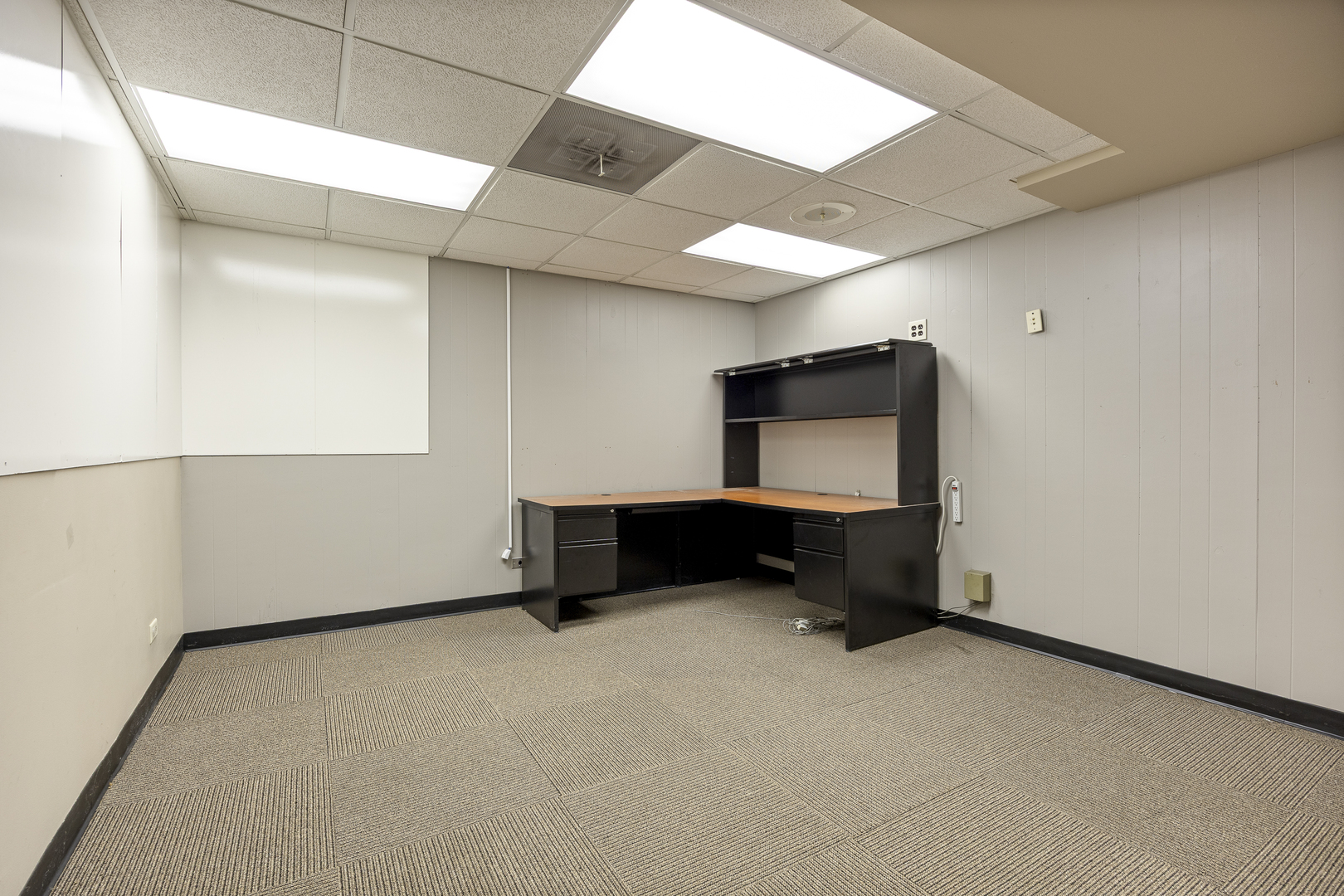 27W530 High Lake Avenue, Winfield, IL 60190