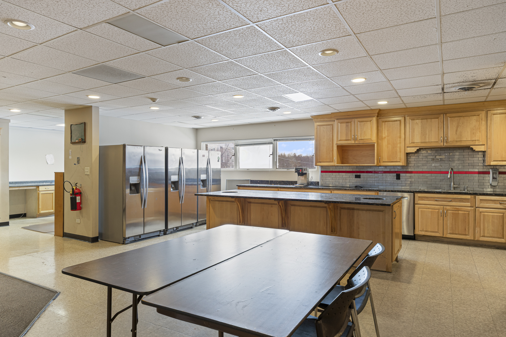 27W530 High Lake Avenue, Winfield, IL 60190