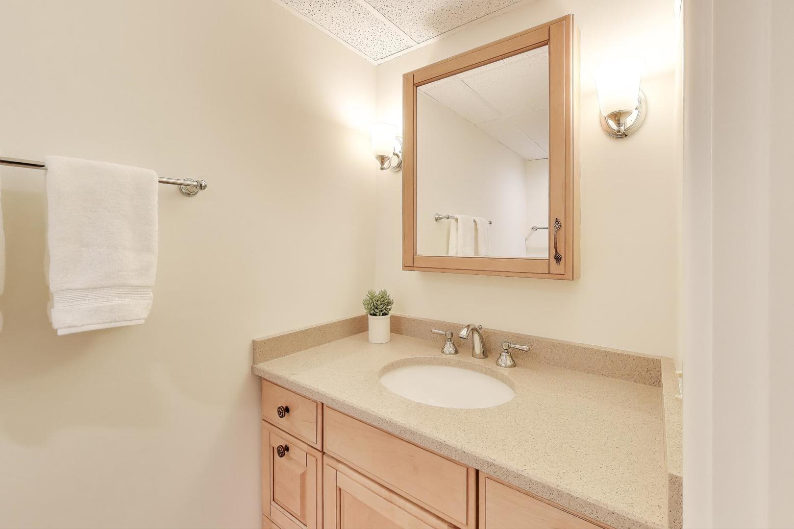 75 S 6th Avenue #204, La Grange, IL 60525