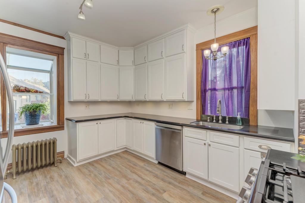 8611 Archer Avenue, Willow Springs, IL 60480