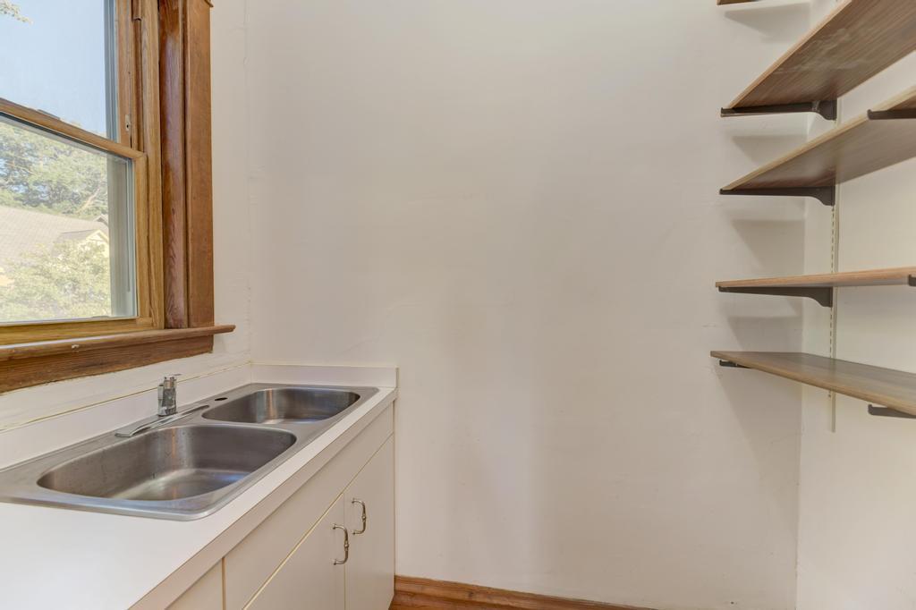 8611 Archer Avenue, Willow Springs, IL 60480