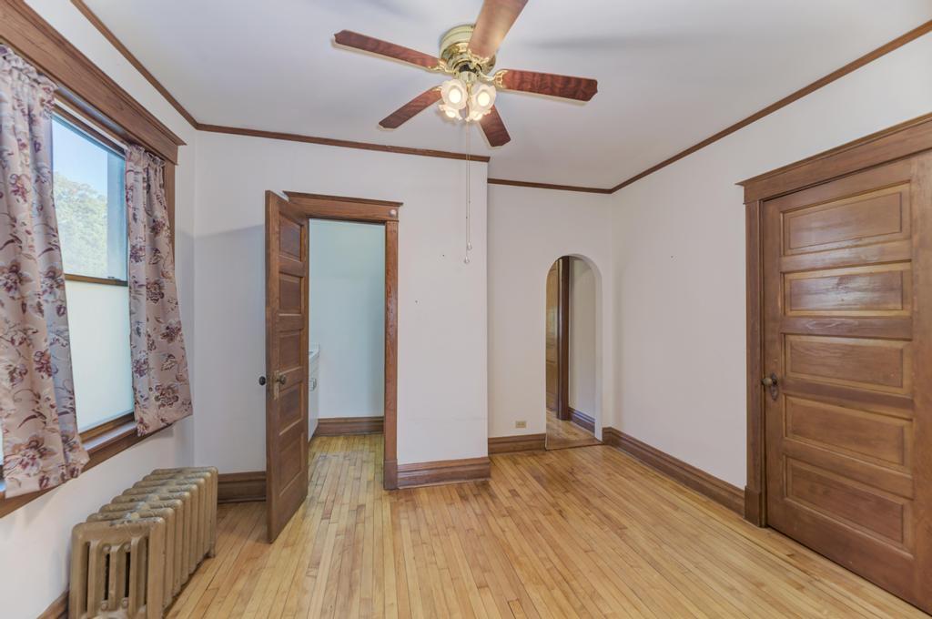 8611 Archer Avenue, Willow Springs, IL 60480