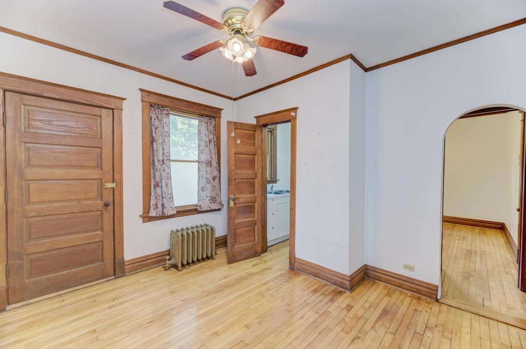 8611 Archer Avenue, Willow Springs, IL 60480