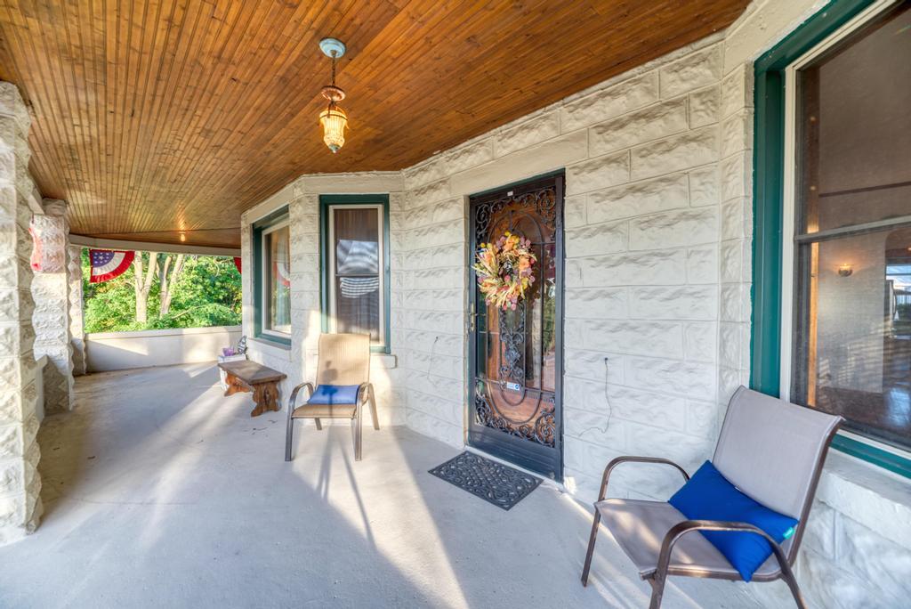 8611 Archer Avenue, Willow Springs, IL 60480