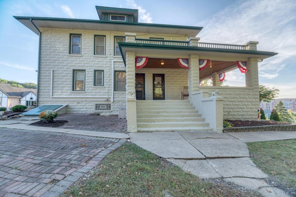 8611 Archer Avenue, Willow Springs, IL 60480