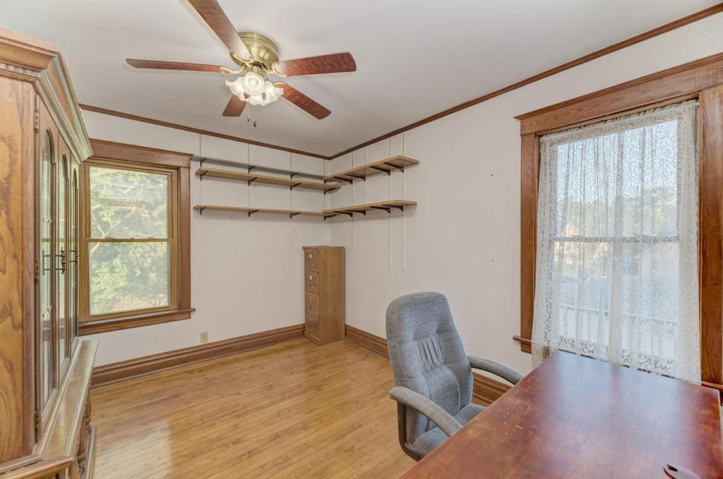 8611 Archer Avenue, Willow Springs, IL 60480