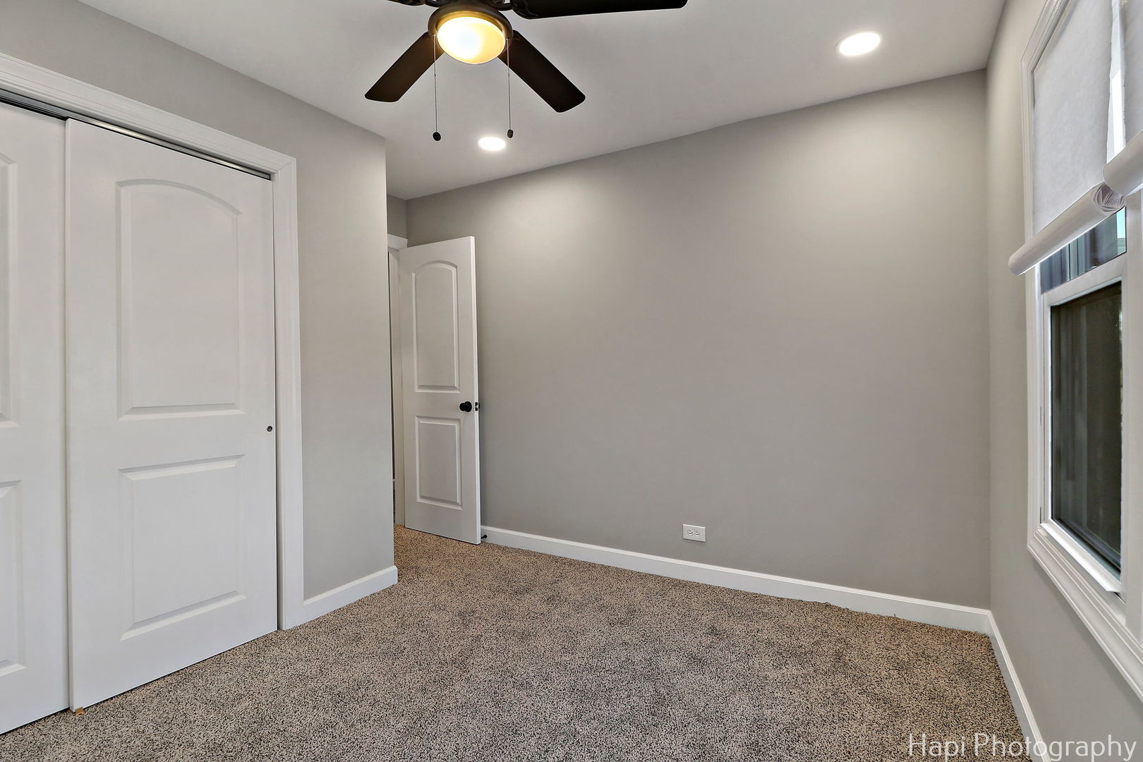 2610 S Thomas Court, McHenry, IL 60051