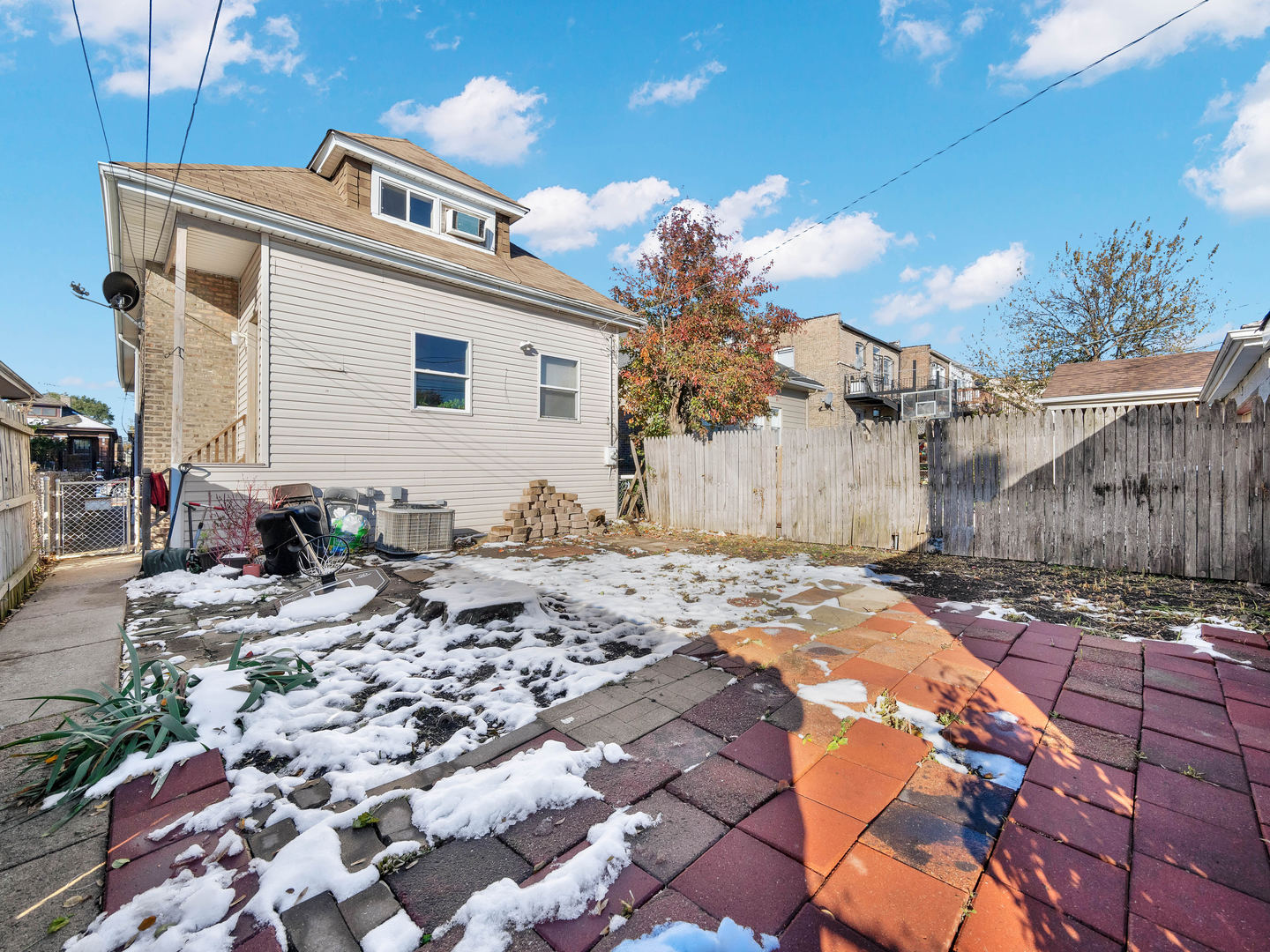 6333 S Whipple Street, Chicago, IL 60629