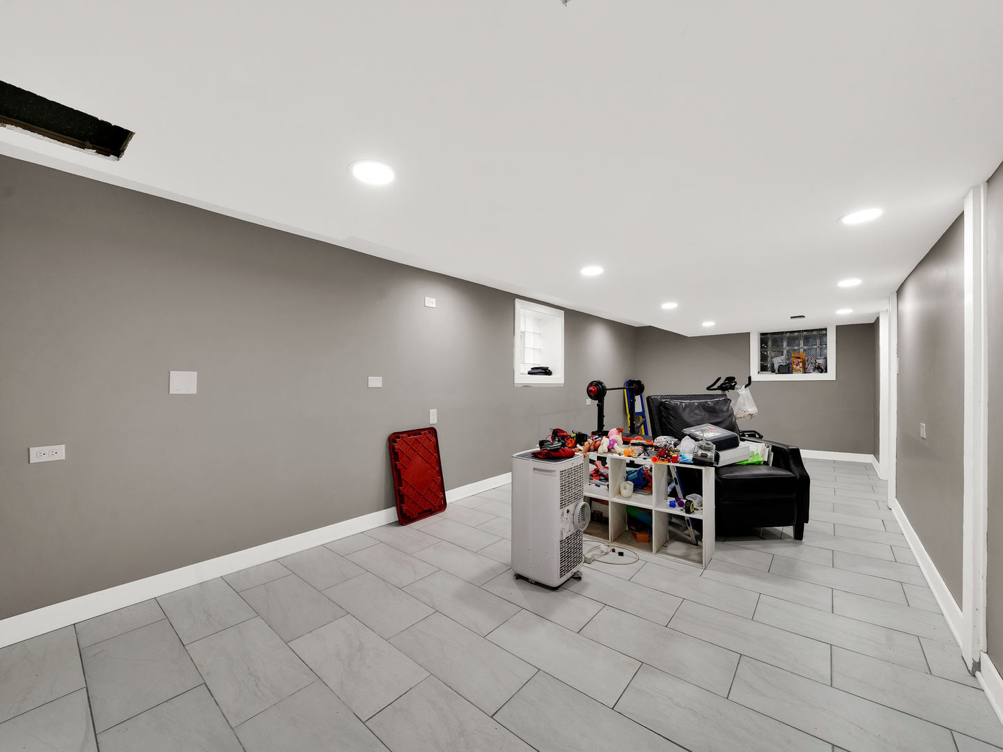 6333 S Whipple Street, Chicago, IL 60629