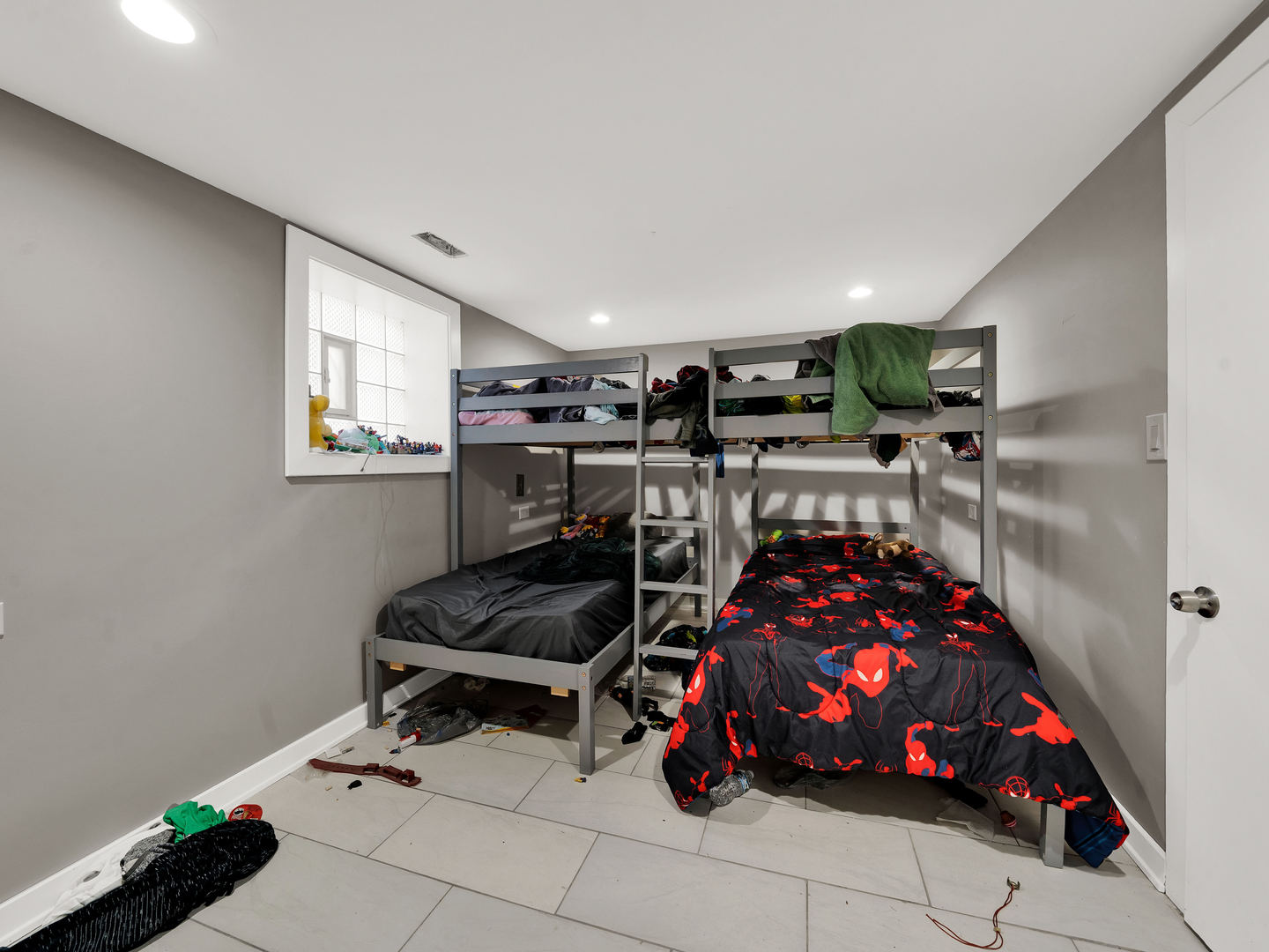 6333 S Whipple Street, Chicago, IL 60629