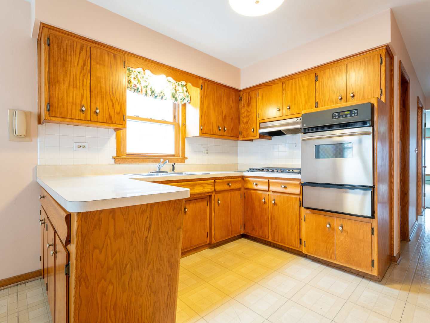 2520 N Neva Avenue, Chicago, IL 60707