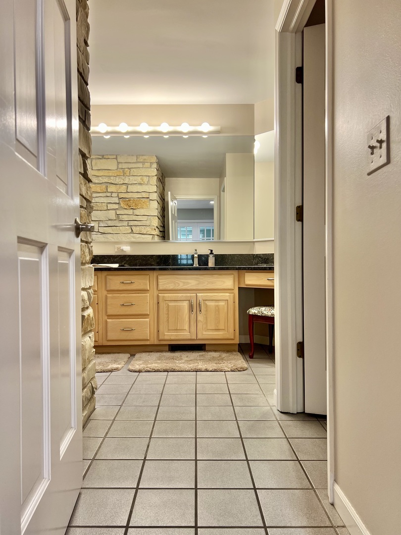 4111 Steeple Run, Crystal Lake, IL 60014