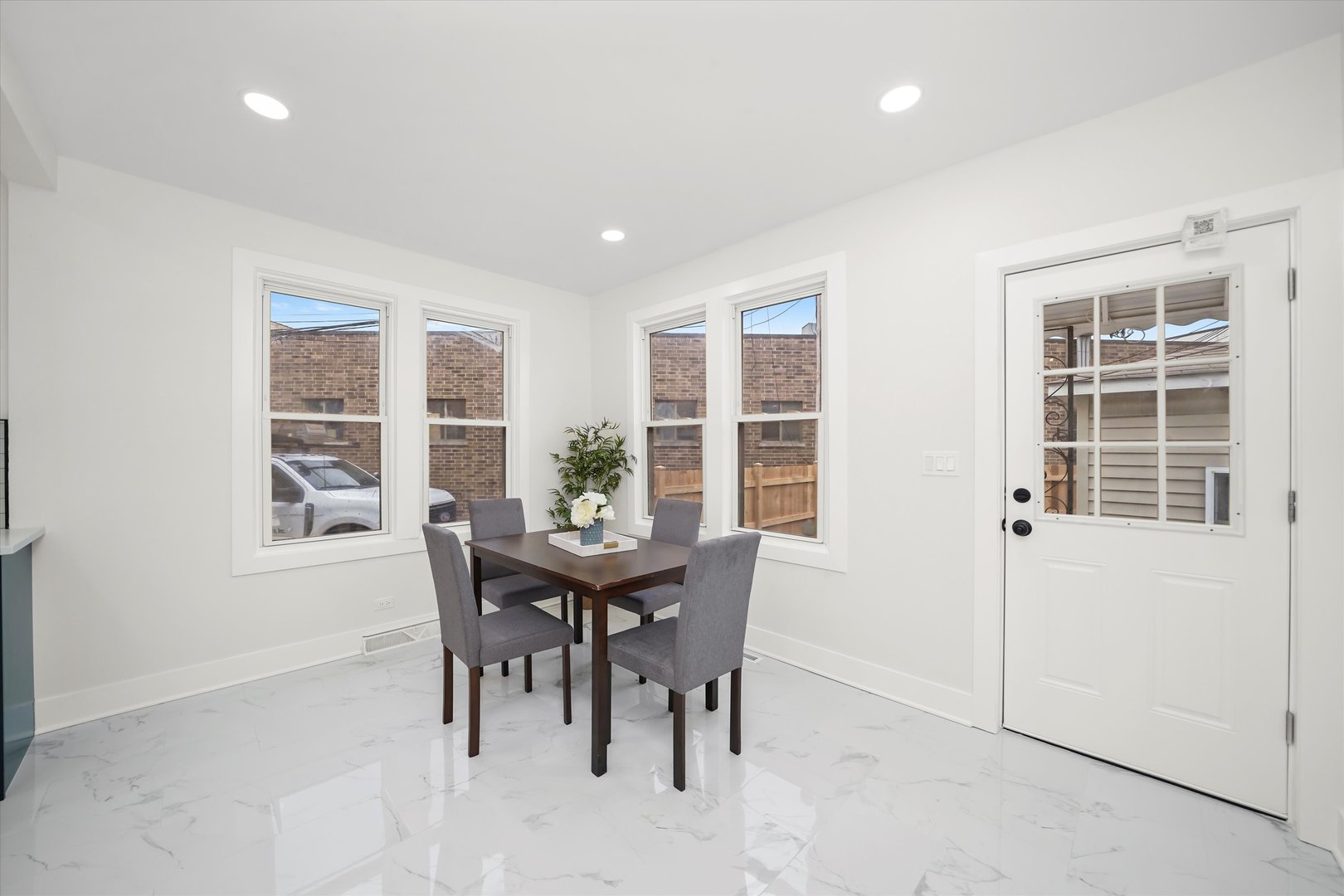 4617 N Lowell Avenue, Chicago, IL 60630