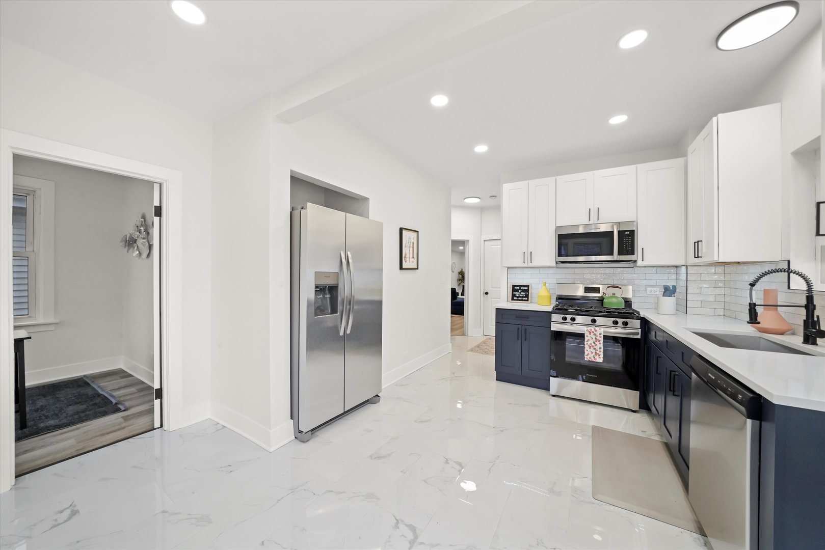 4617 N Lowell Avenue, Chicago, IL 60630