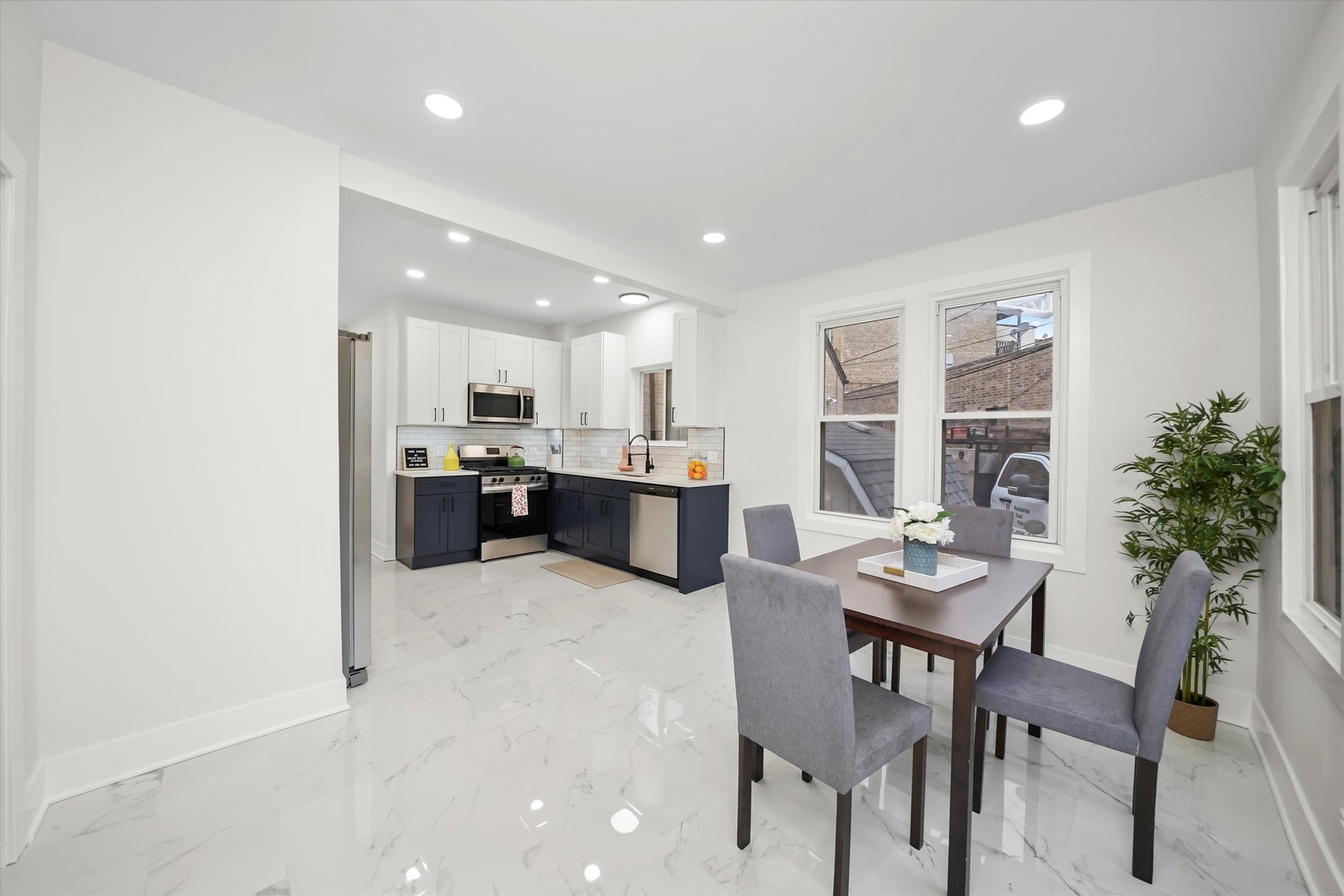 4617 N Lowell Avenue, Chicago, IL 60630