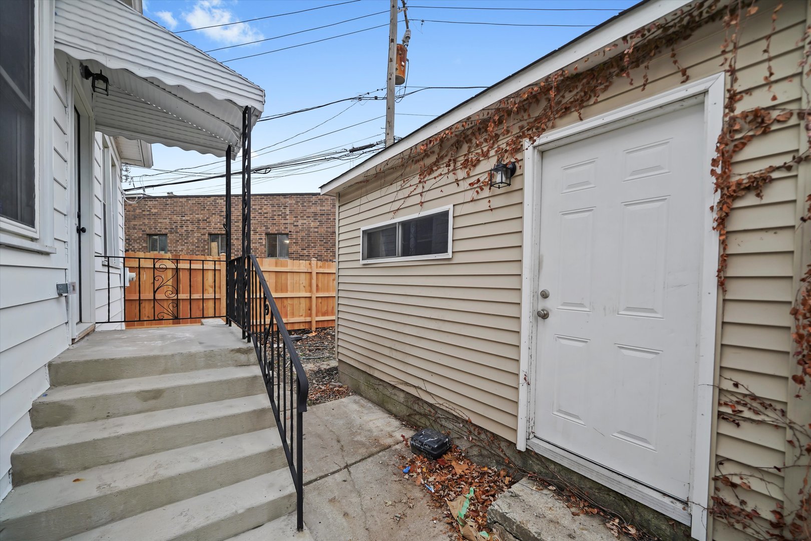 4617 N Lowell Avenue, Chicago, IL 60630