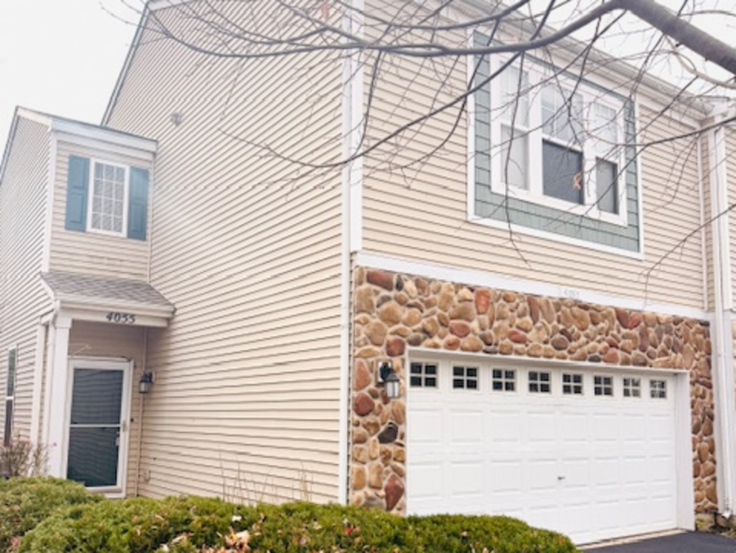 4055 Blackstone Drive #4055, Aurora, IL 60504