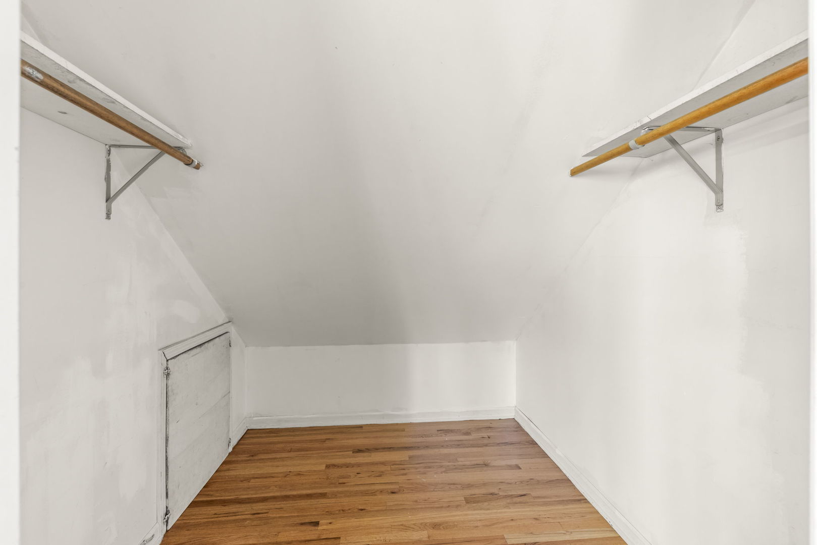 1217 EVERGREEN Avenue, Naperville, IL 60540