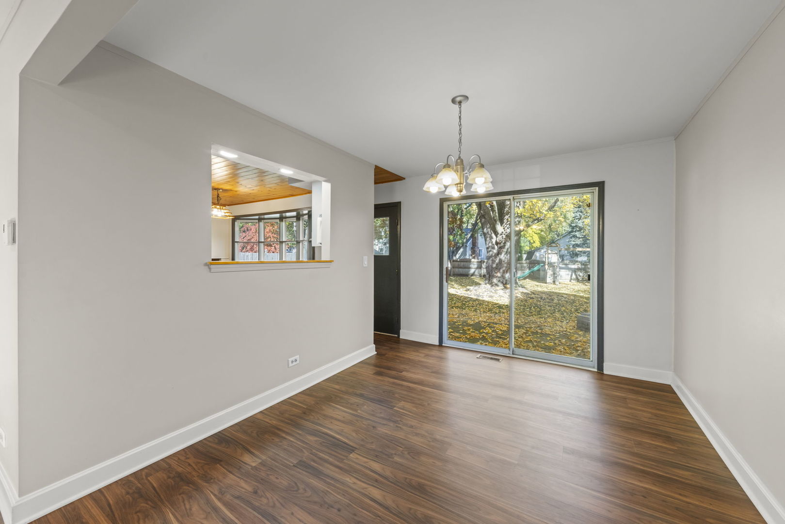 1217 EVERGREEN Avenue, Naperville, IL 60540