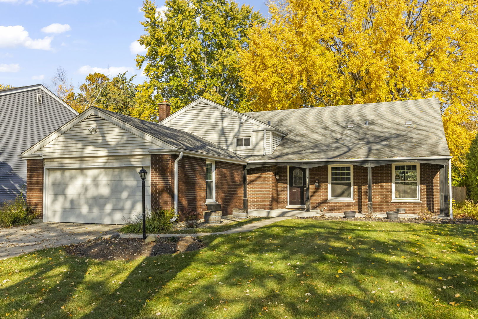 1217 EVERGREEN Avenue, Naperville, IL 60540