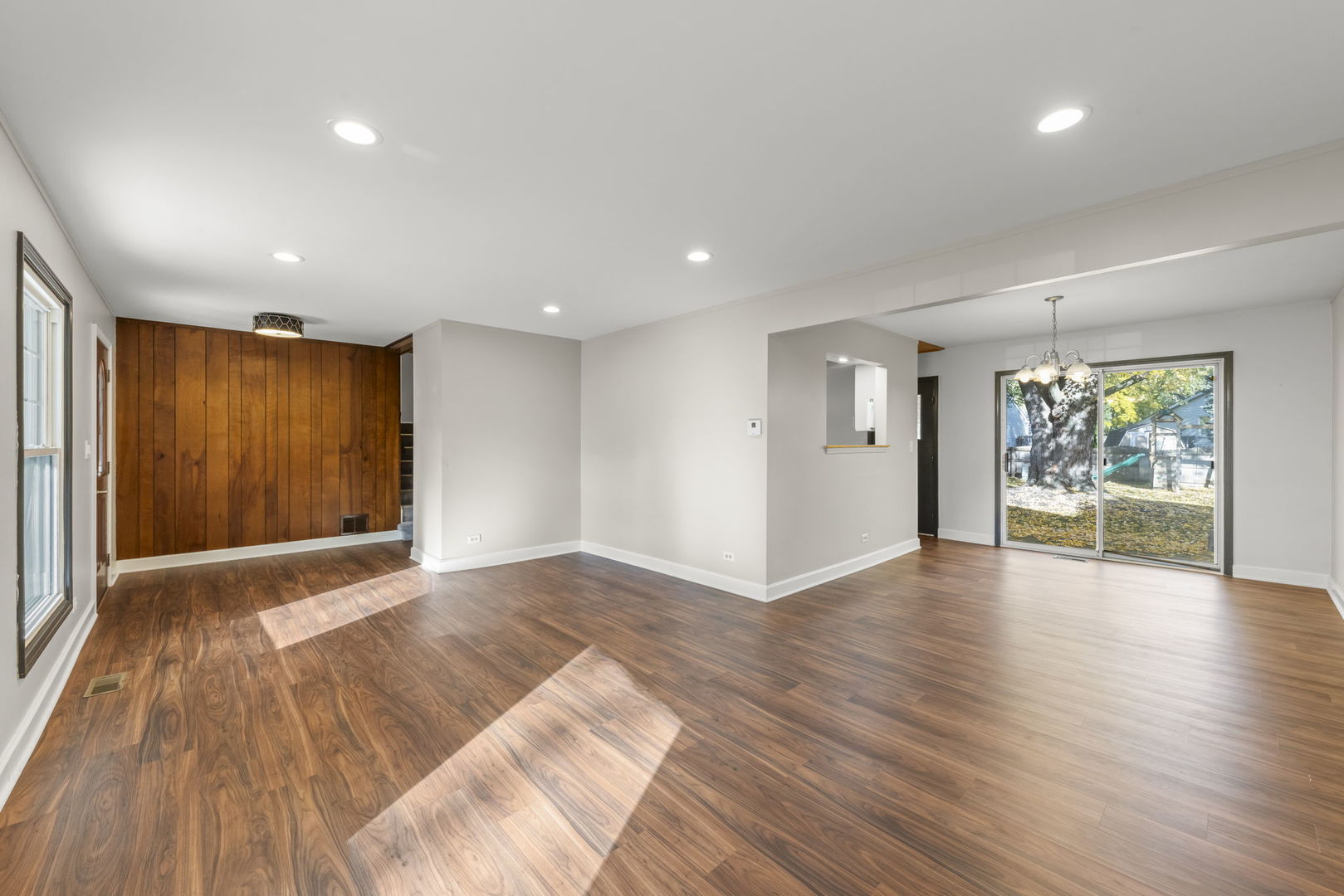 1217 EVERGREEN Avenue, Naperville, IL 60540