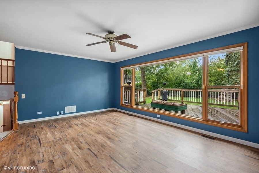 234 S CEDARCREST Drive, Schaumburg, IL 60193