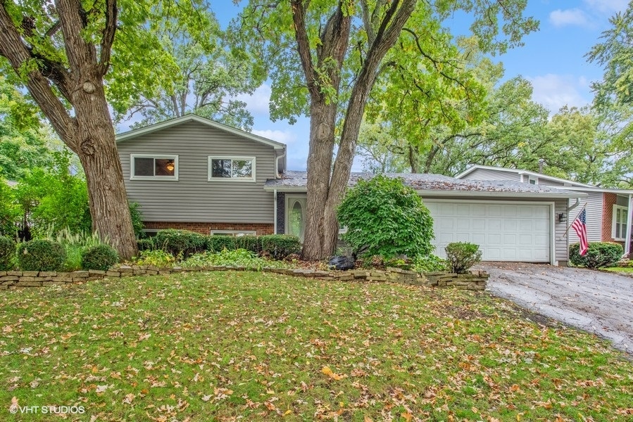 234 S CEDARCREST Drive, Schaumburg, IL 60193