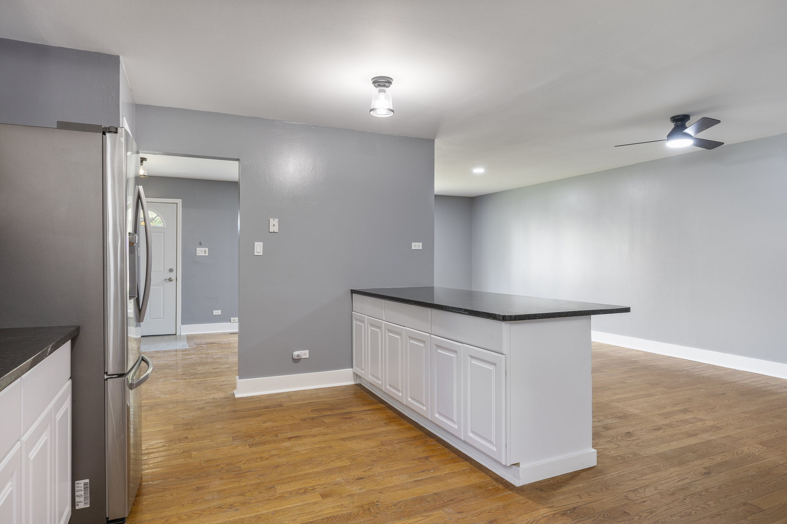 2N238 Highland Avenue, Glen Ellyn, IL 60137