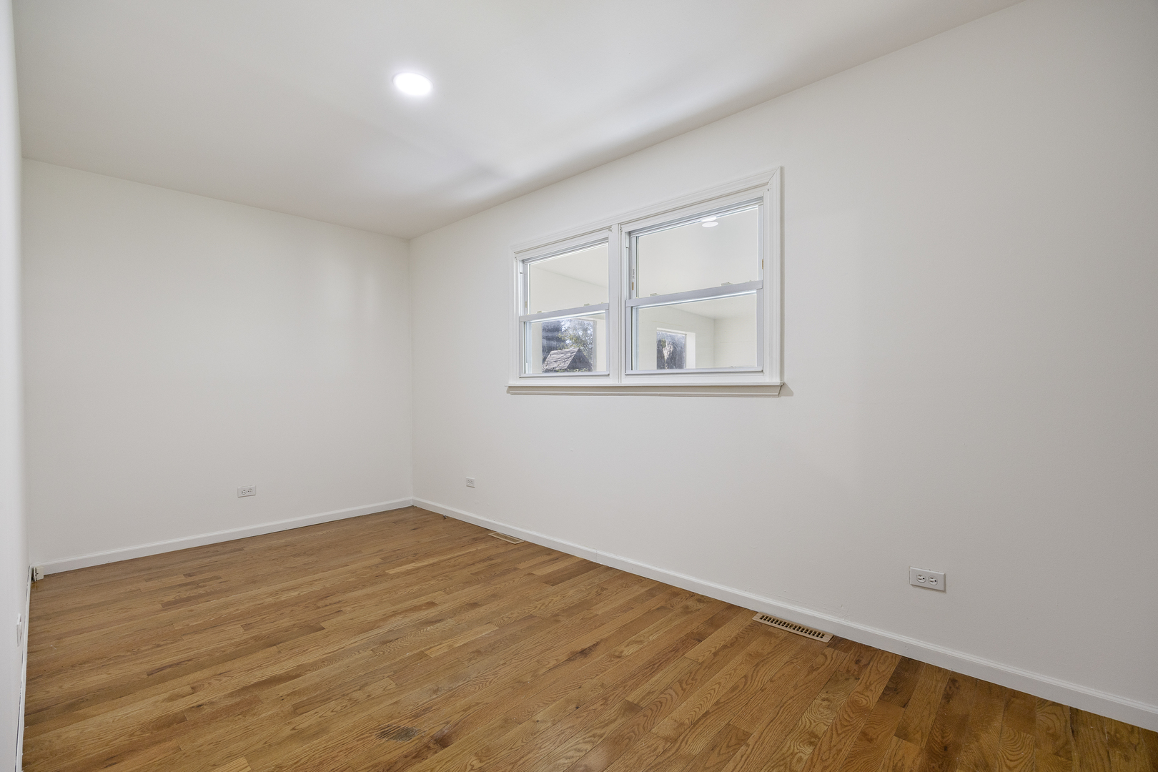 2N238 Highland Avenue, Glen Ellyn, IL 60137