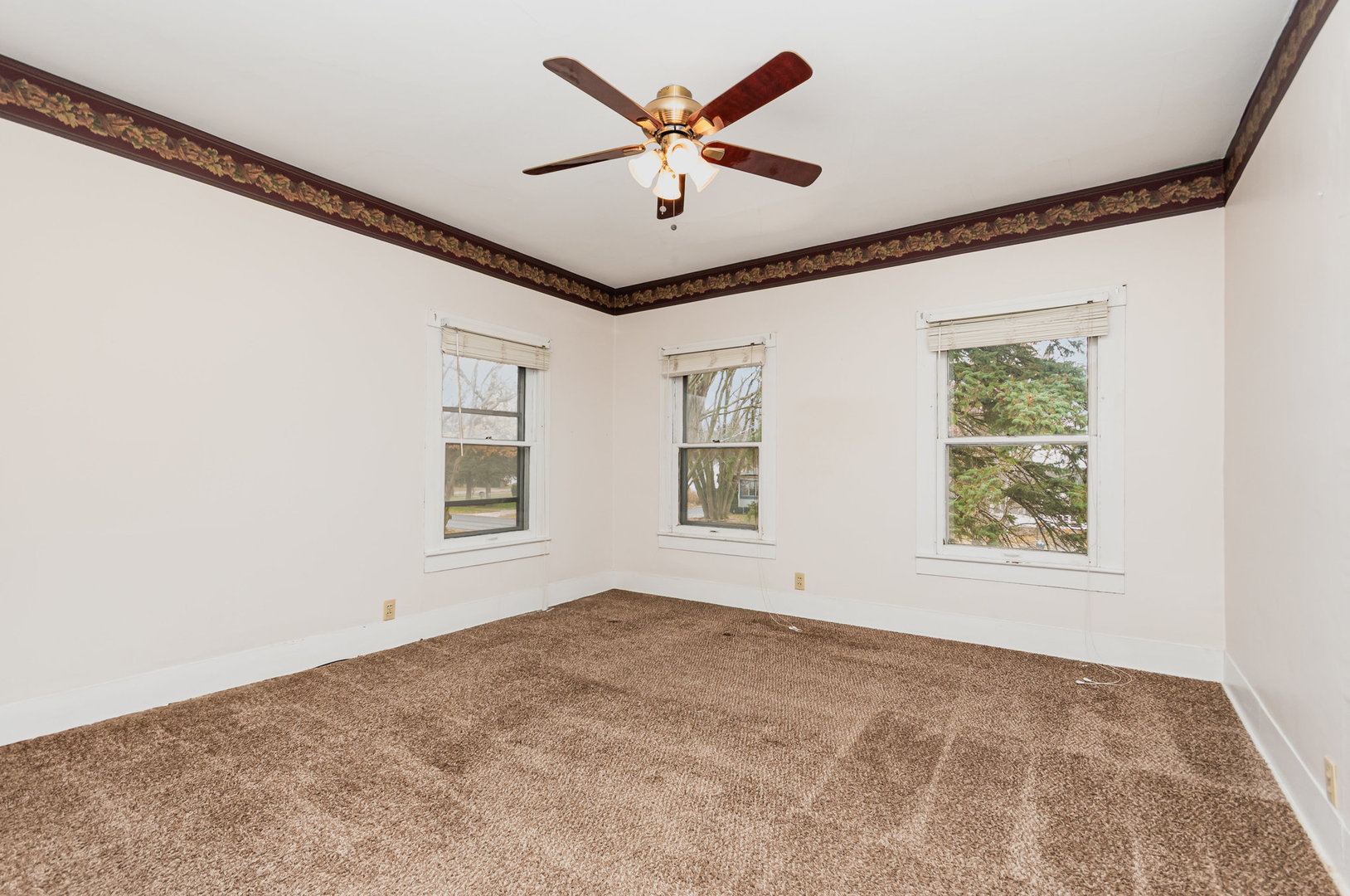 315 S Gage Street, Somonauk, IL 60552