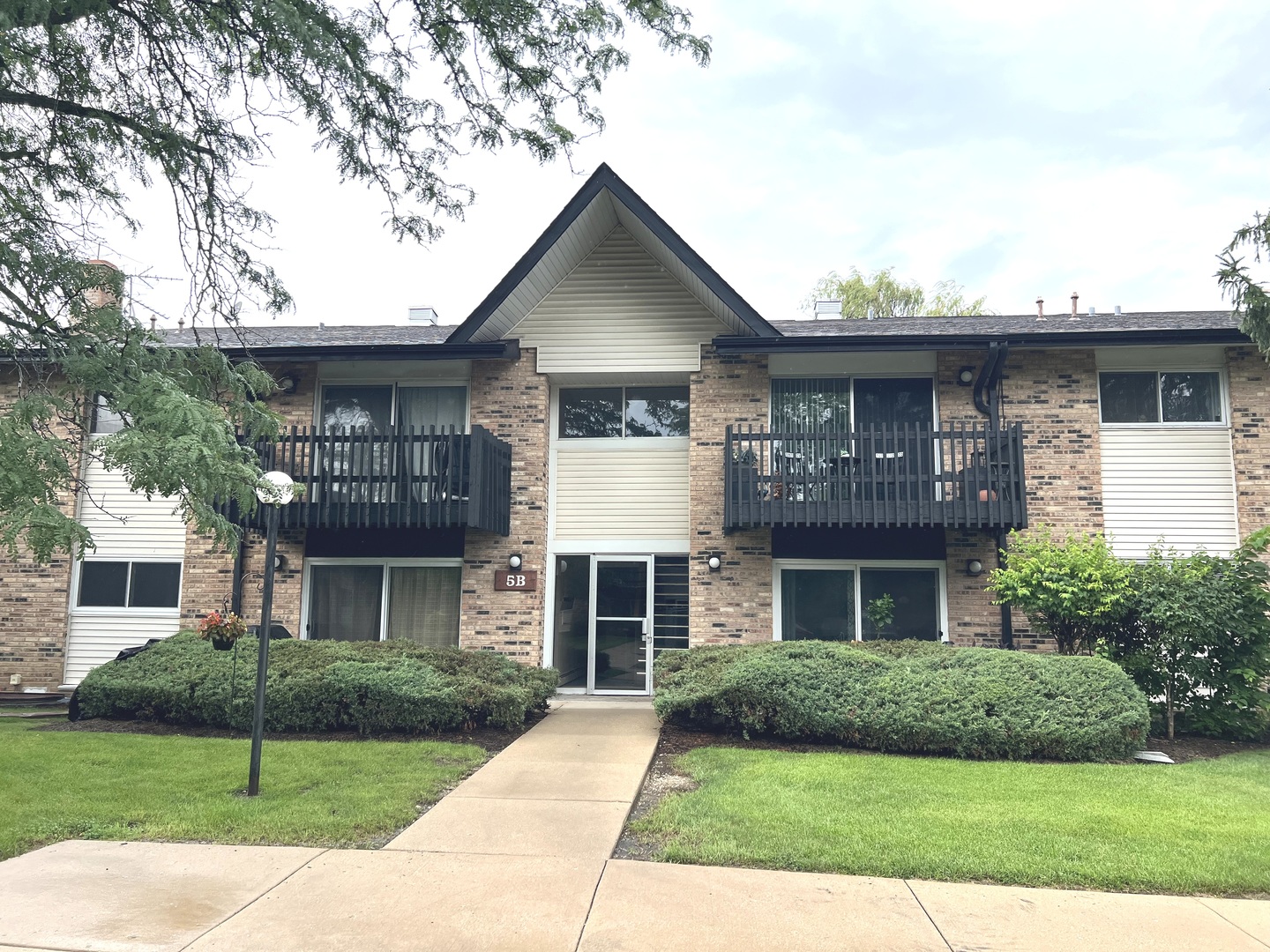 5B Kingery Quarter #107, Willowbrook, IL 60527