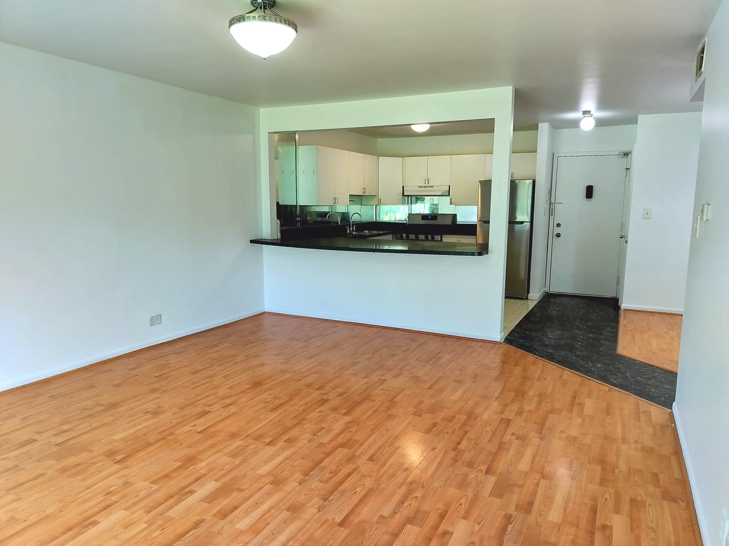 5B Kingery Quarter #107, Willowbrook, IL 60527