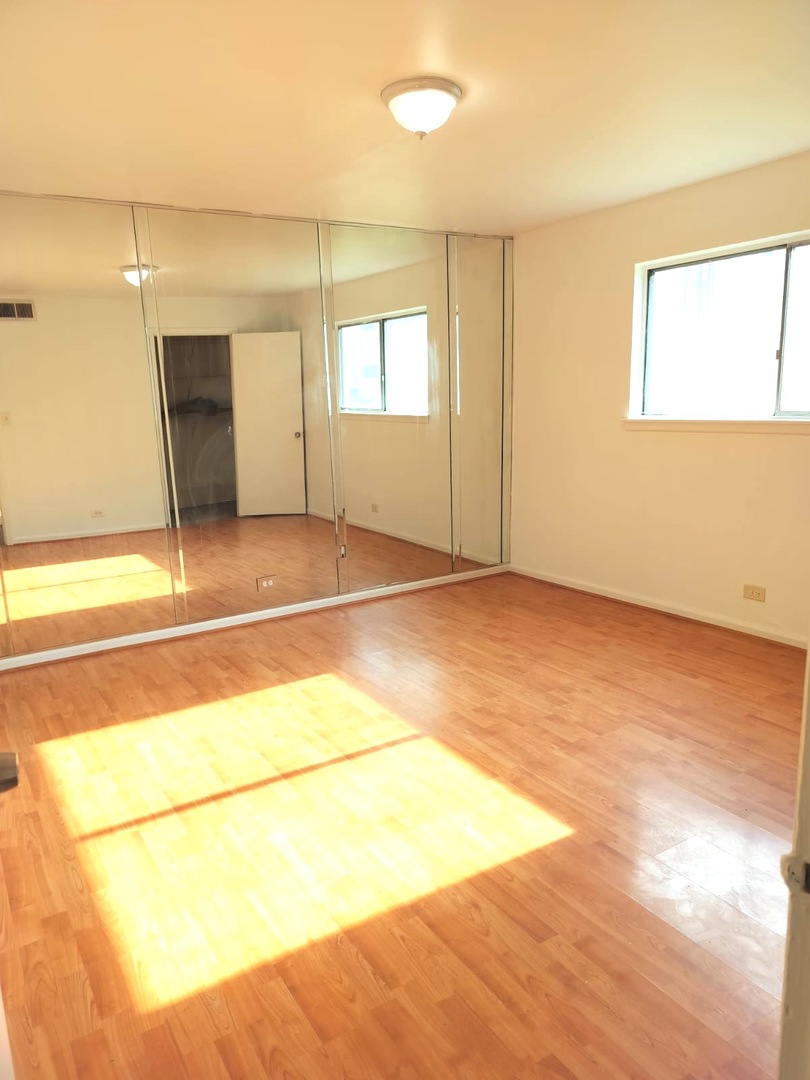 5B Kingery Quarter #107, Willowbrook, IL 60527