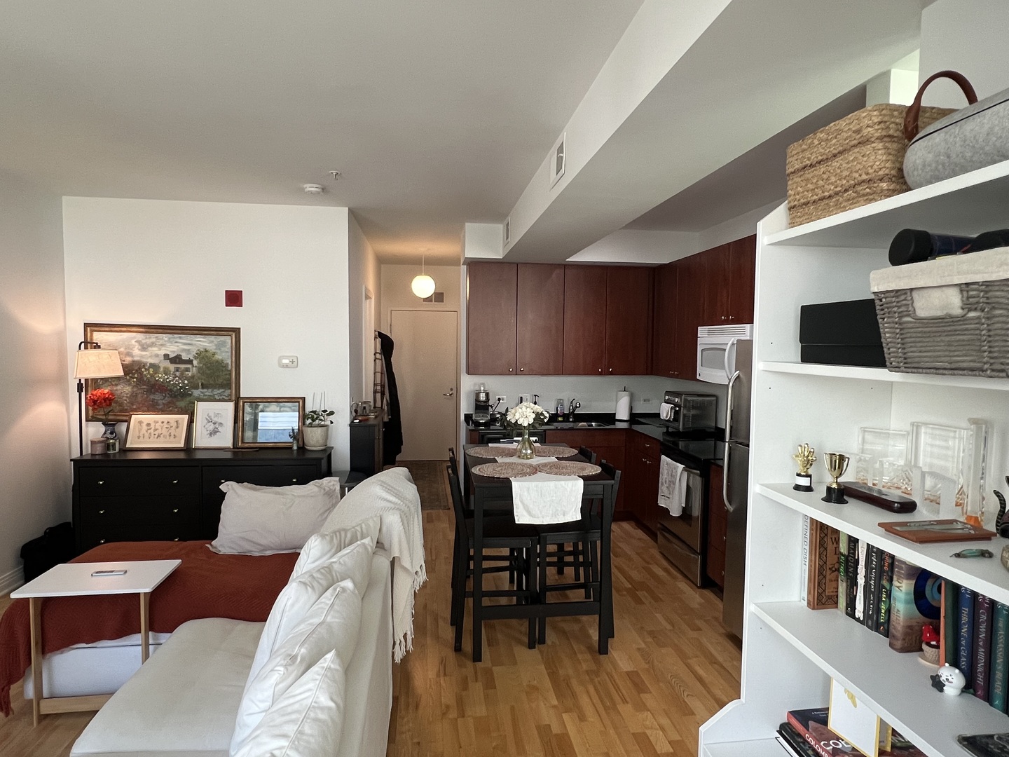 565 W Quincy Street #911, Chicago, IL 60661