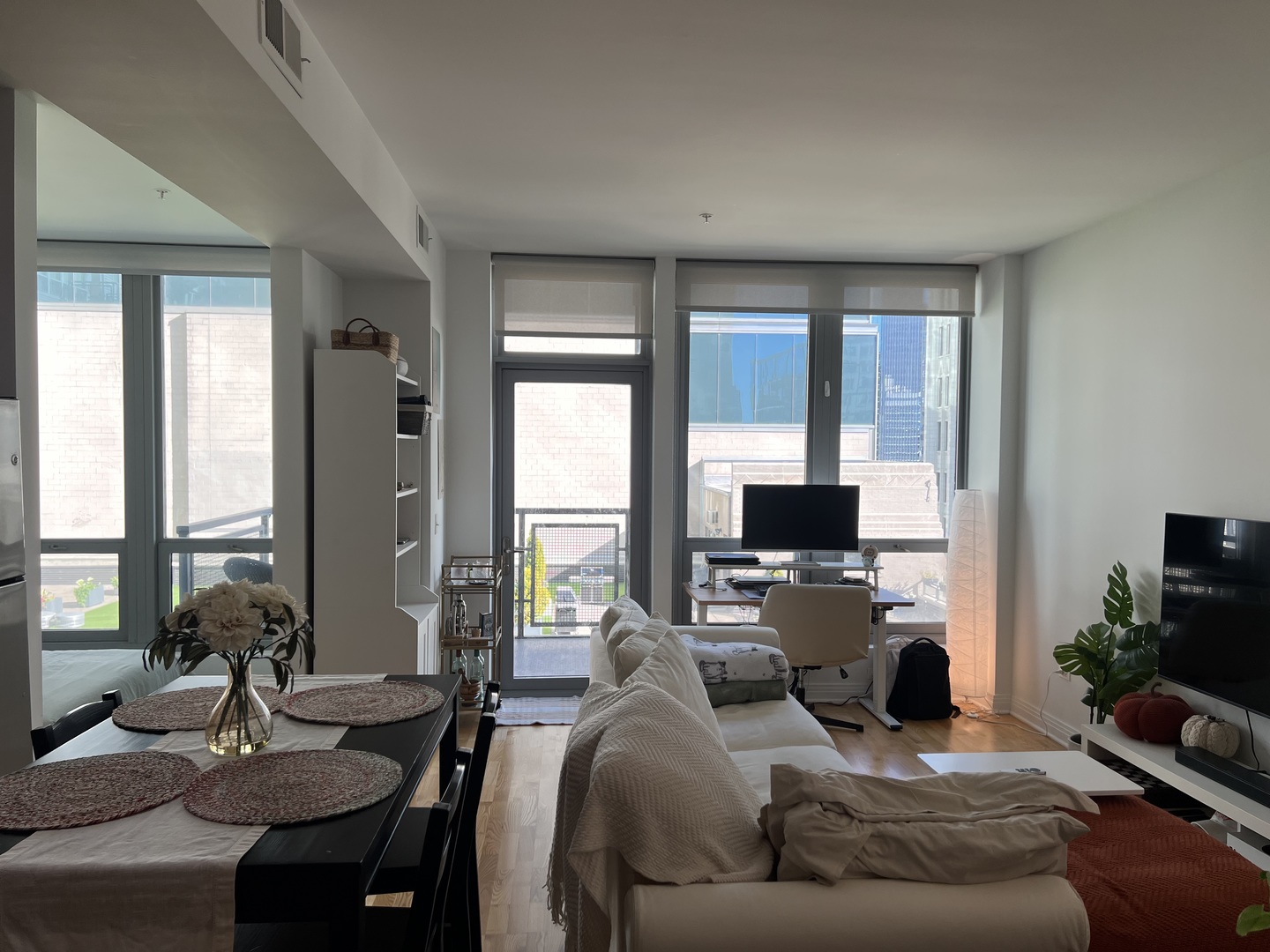 565 W Quincy Street #911, Chicago, IL 60661