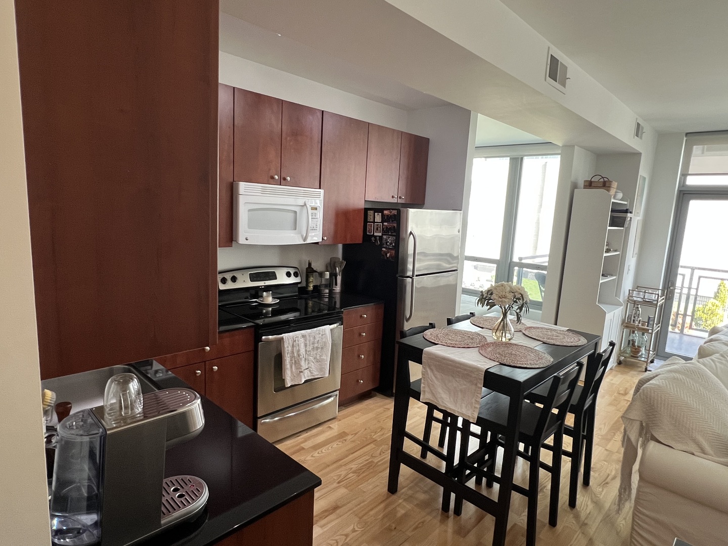 565 W Quincy Street #911, Chicago, IL 60661