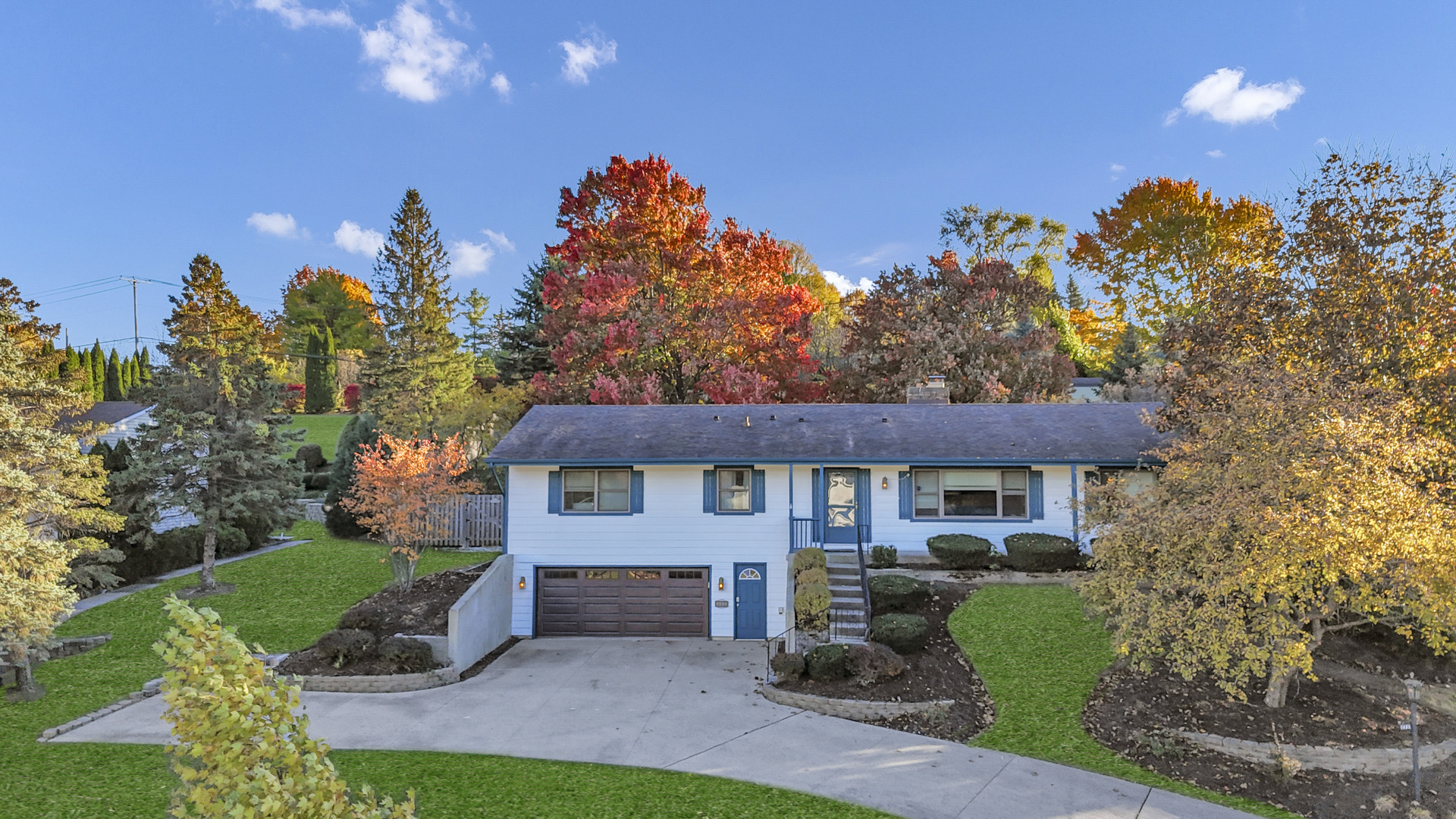 1405 Surrey Lane, Algonquin, IL 60102