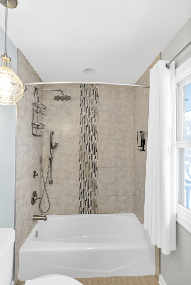 1405 Surrey Lane, Algonquin, IL 60102