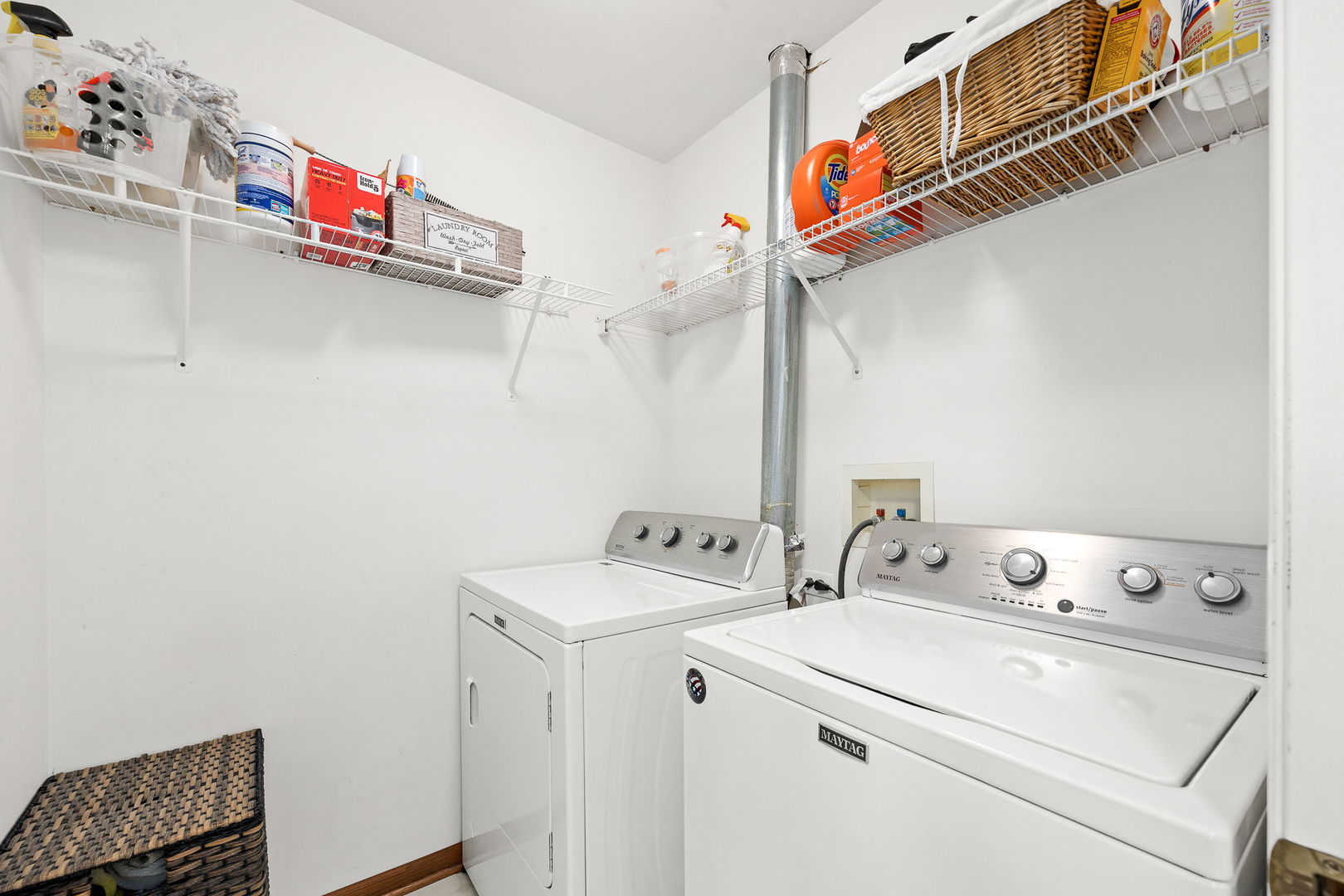 1658 N Fieldstone Drive, Shorewood, IL 60404