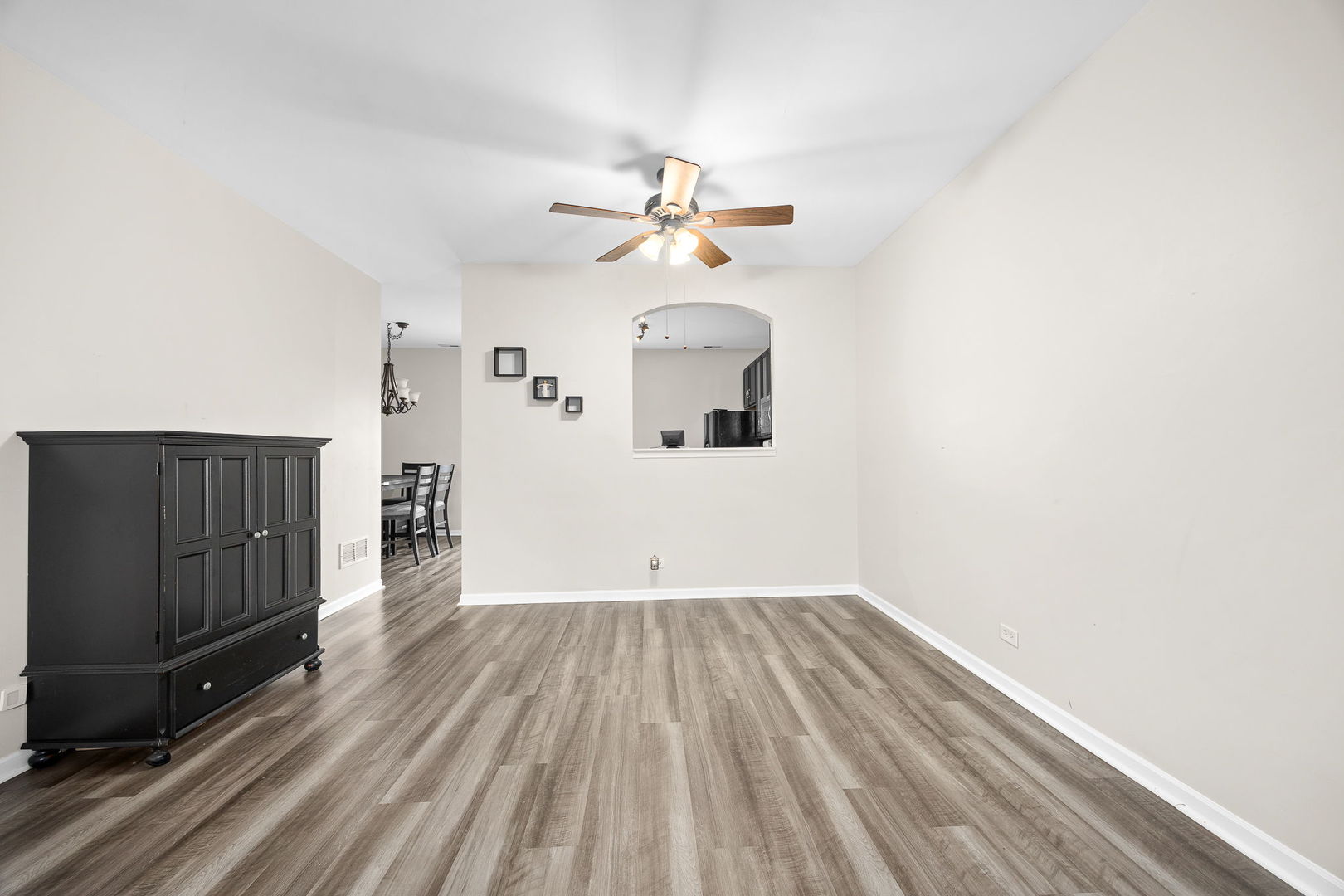 1658 N Fieldstone Drive, Shorewood, IL 60404