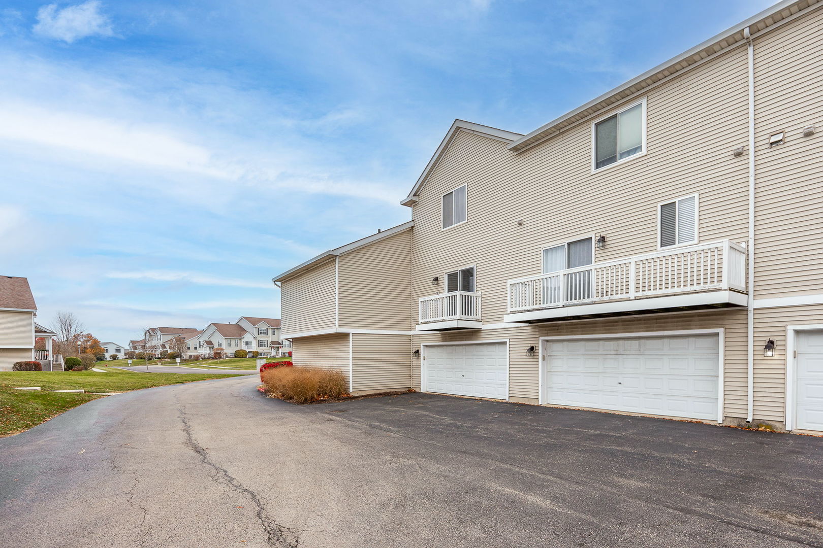 1658 N Fieldstone Drive, Shorewood, IL 60404