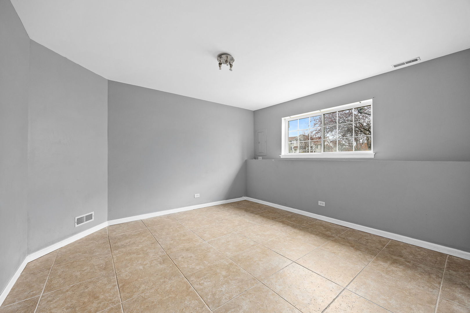 1658 N Fieldstone Drive, Shorewood, IL 60404