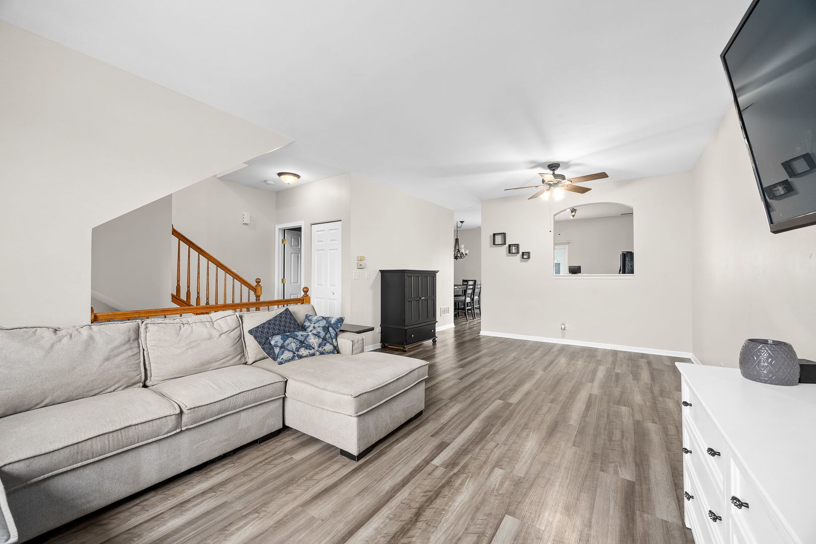 1658 N Fieldstone Drive, Shorewood, IL 60404