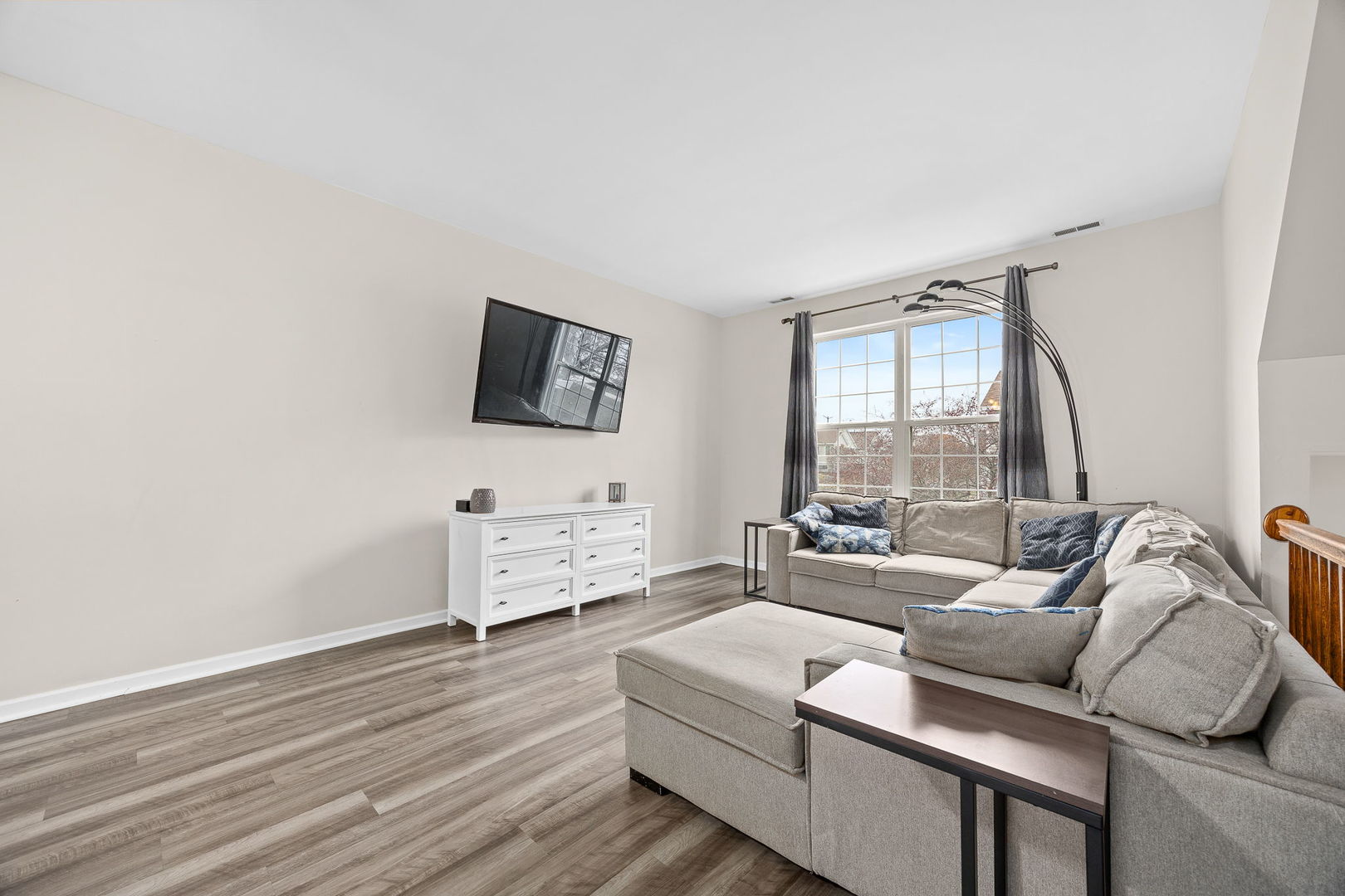 1658 N Fieldstone Drive, Shorewood, IL 60404