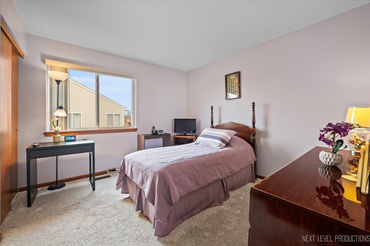 425 S Orchard Drive, Bolingbrook, IL 60440