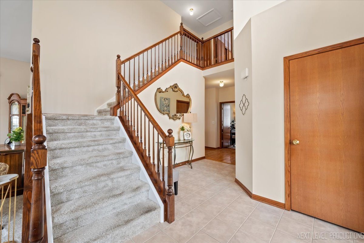 425 S Orchard Drive, Bolingbrook, IL 60440