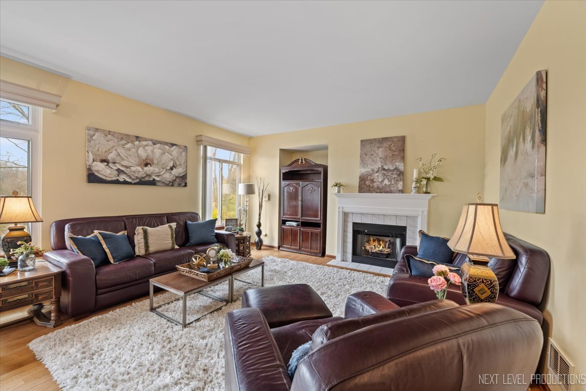 425 S Orchard Drive, Bolingbrook, IL 60440