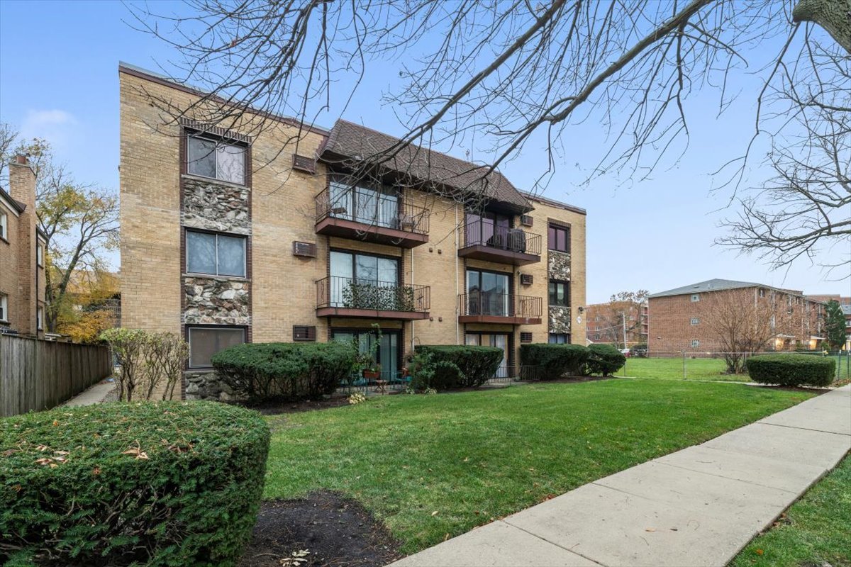 1279 Harding Avenue #3D, Des Plaines, IL 60016