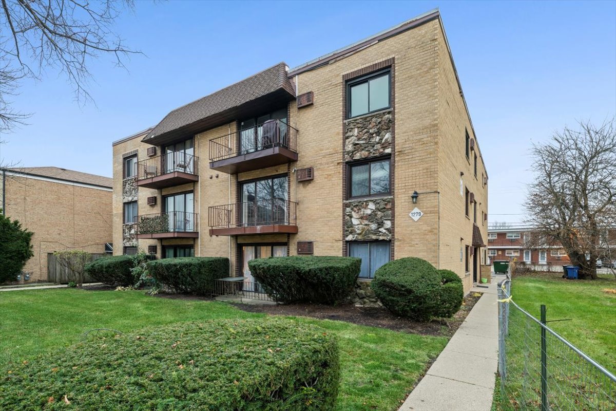 1279 Harding Avenue #3D, Des Plaines, IL 60016