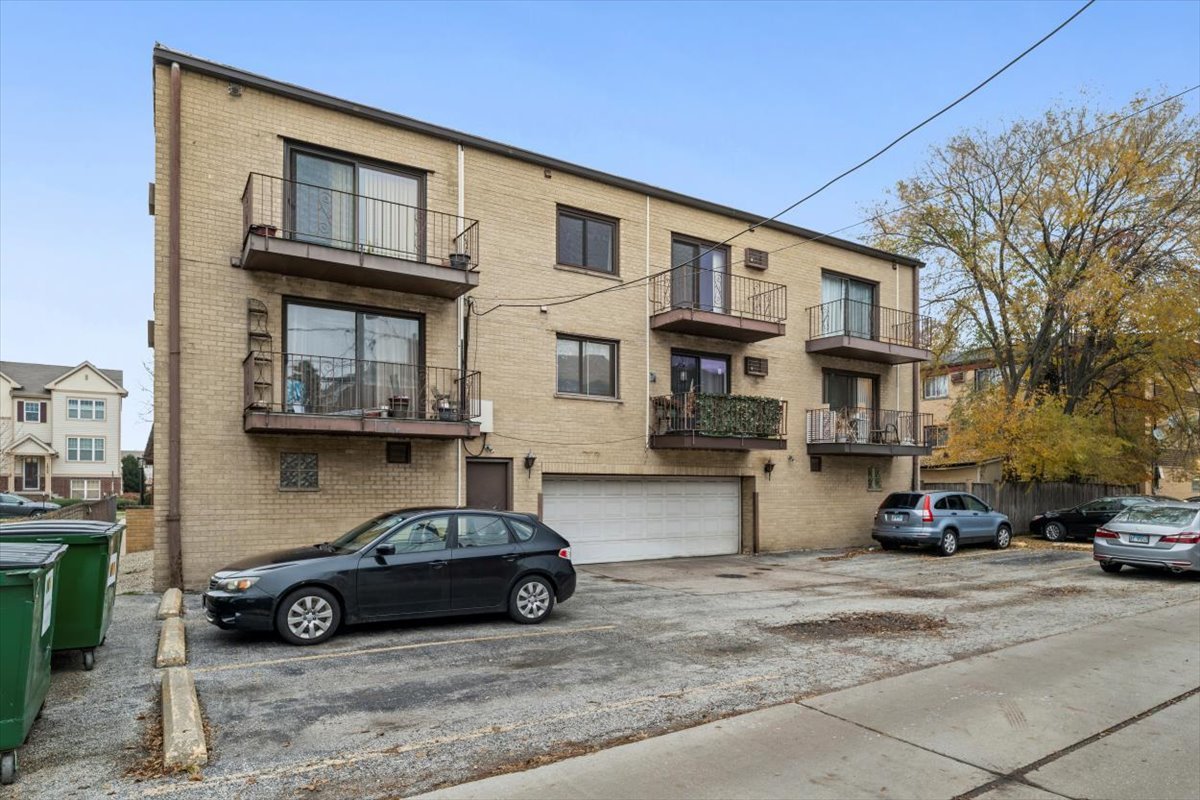 1279 Harding Avenue #3D, Des Plaines, IL 60016